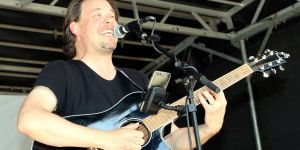 Live-Stream aus dem Knust: Jan Schröder stellt sein neues Album vor