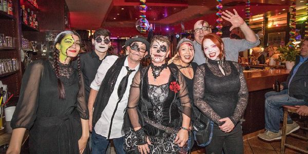 Zu Hallwoeen hatte sich die Crew vom Southside perfekt zurecht gemacht. Foto: André Zand-Vakili Illumination