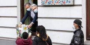 Lions vom Club Harburg Hafen bereiten dem Löwenhaus Osterüberraschung