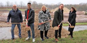 Drei-Millionen-Projekt: Erster Spatenstich für den neuen Super-Sportplatz