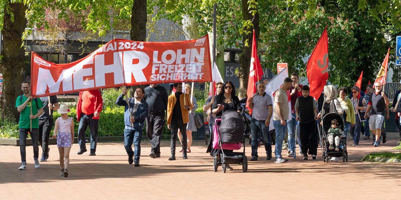 Tag der Arbeit: Demo und Kundgebung auf dem Rathausplatz am 1. Mai