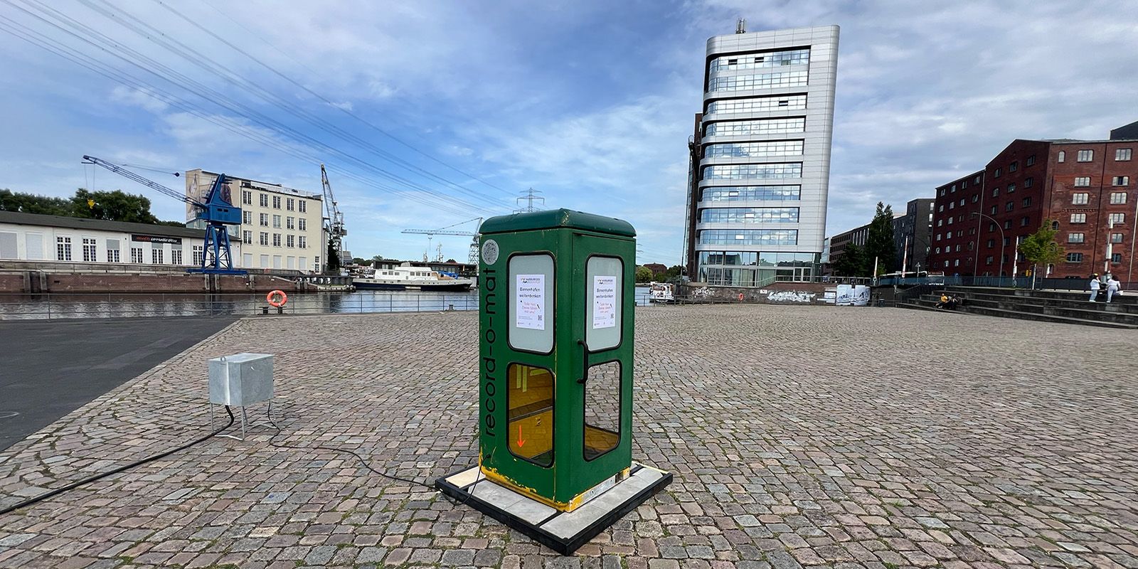 Alte Telefonzelle: Einfach nur Gaga oder tolles Kunstprojekt zur Stadtentwicklung?