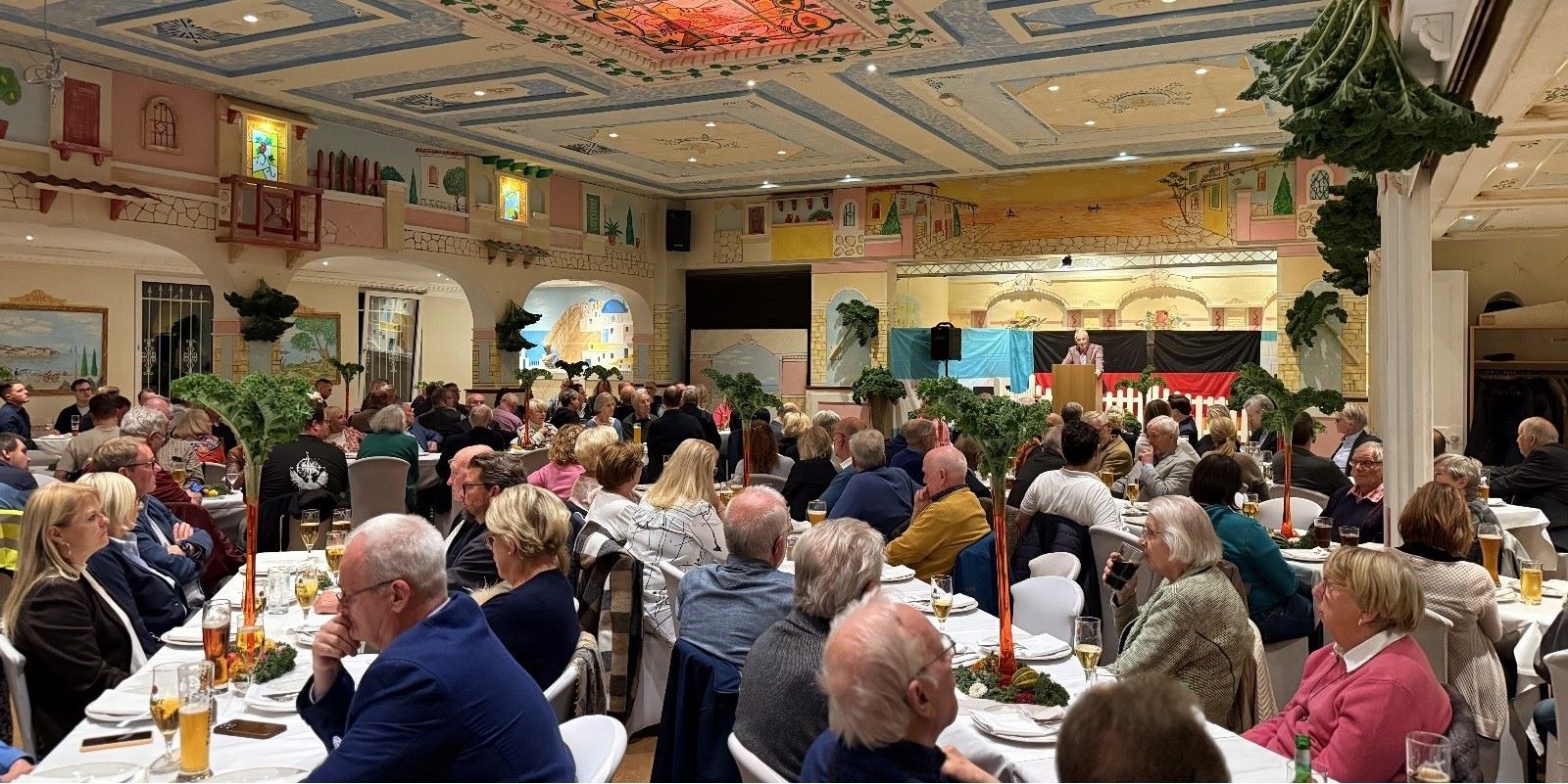 Politik trifft Grünkohl: CDU-Fraktionschef Bliefernicht warnt vor Spaltung Hamburgs