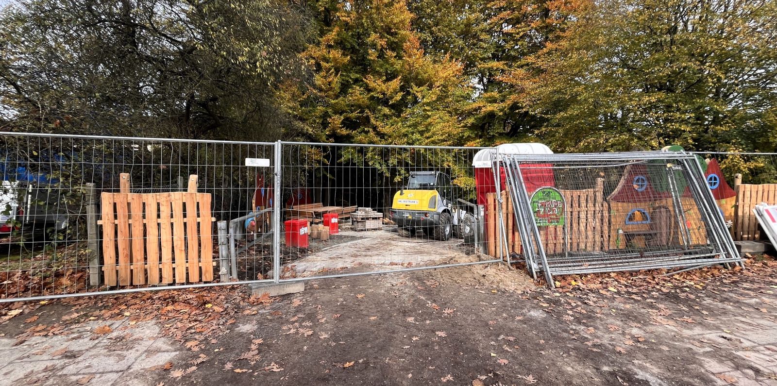 Nach fünf Monaten Bauzeit: Kinderspielplatz am Hainholzweg öffnet wieder