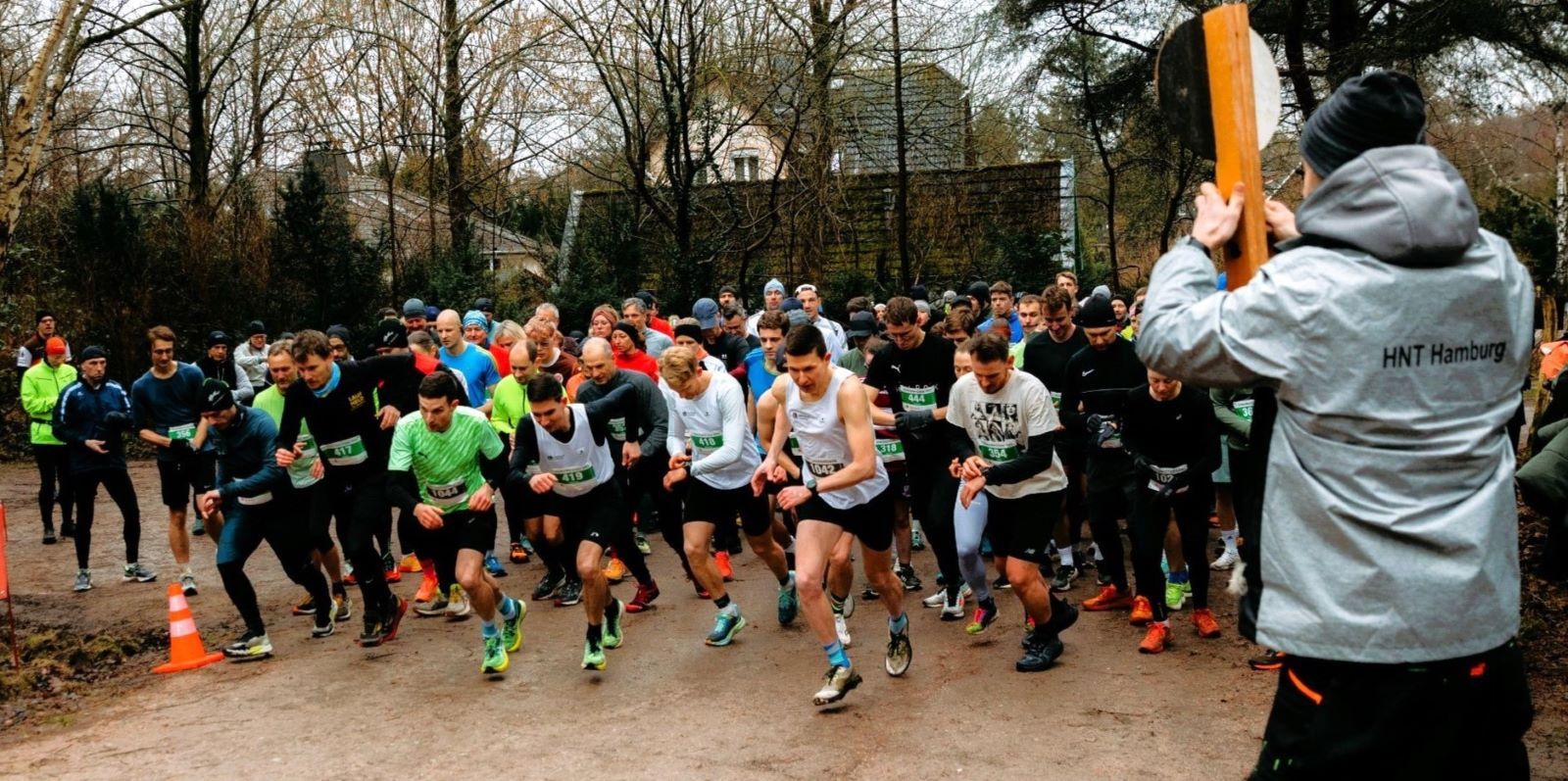 Der Start der Langstrecke über 10,8 Kilometer. Foto: HNT Der Start der Langstrecke über 10,8 Kilometer. Foto: HNT