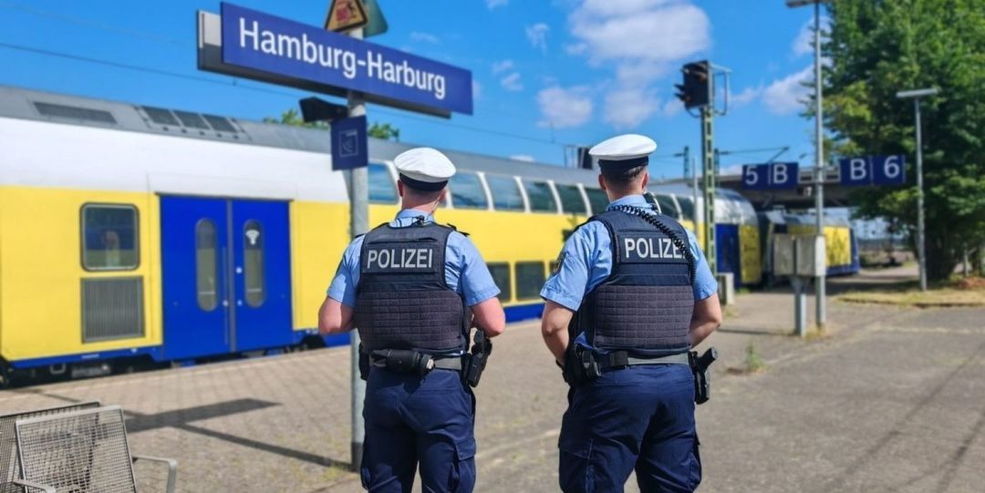 51 Zugfahrten ohne Fahrschein: 27-jähriger am Bahnhof Harburg festgenommen