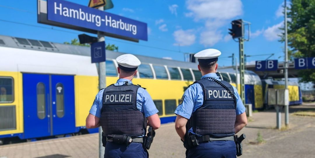 Mit 3,75 Promille: Mann will eigentlich nach Hause und klingelt bei der Bundespolizei