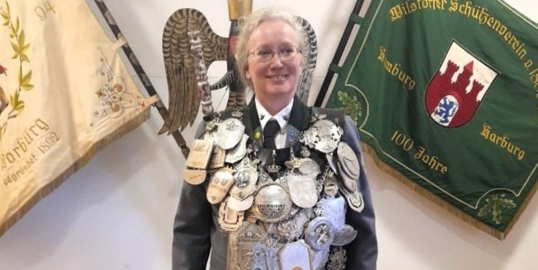 Eine Königin regiert beim SV Wilstorf: Viola Gietzelt-Fleischhauer schoss Vogel ab