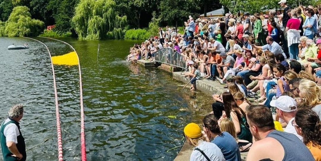 Entenrennen auf der Außenmühle: Volksfest-Stimmung beim Charity-Event 