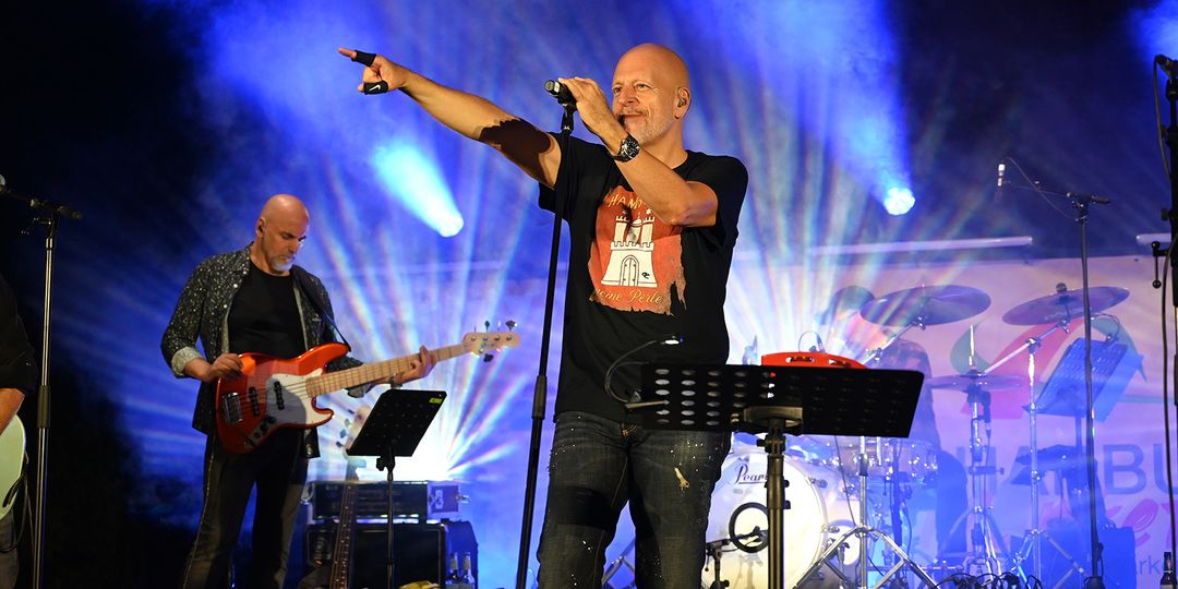 Sommer im Park: Lotto King Karl begeistert 700 Fans bei Open-Air-Event