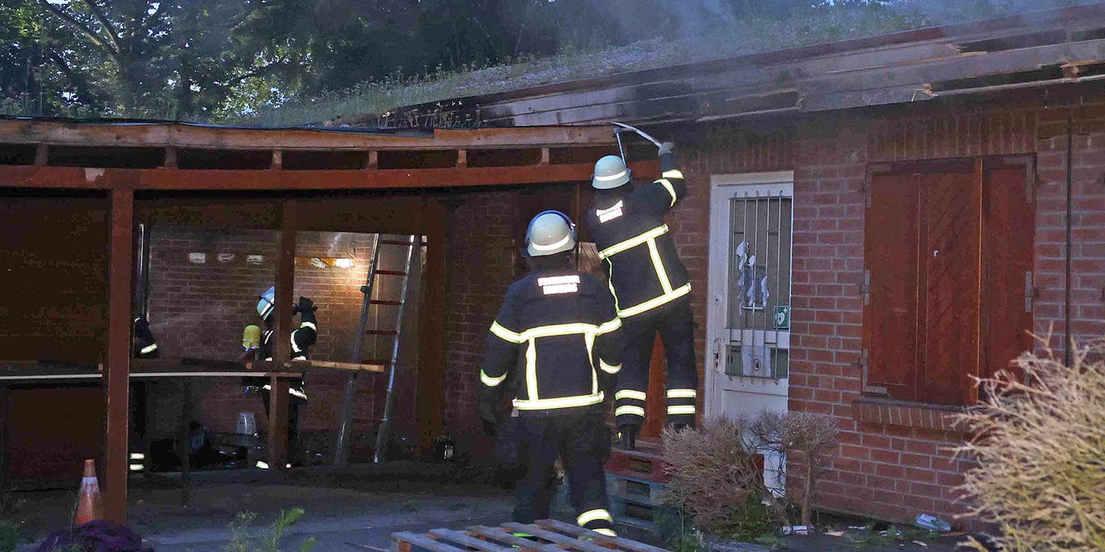 Zwei Brände an ehemaligen Gebäude der Harburger Tafel: LKA ermittelt