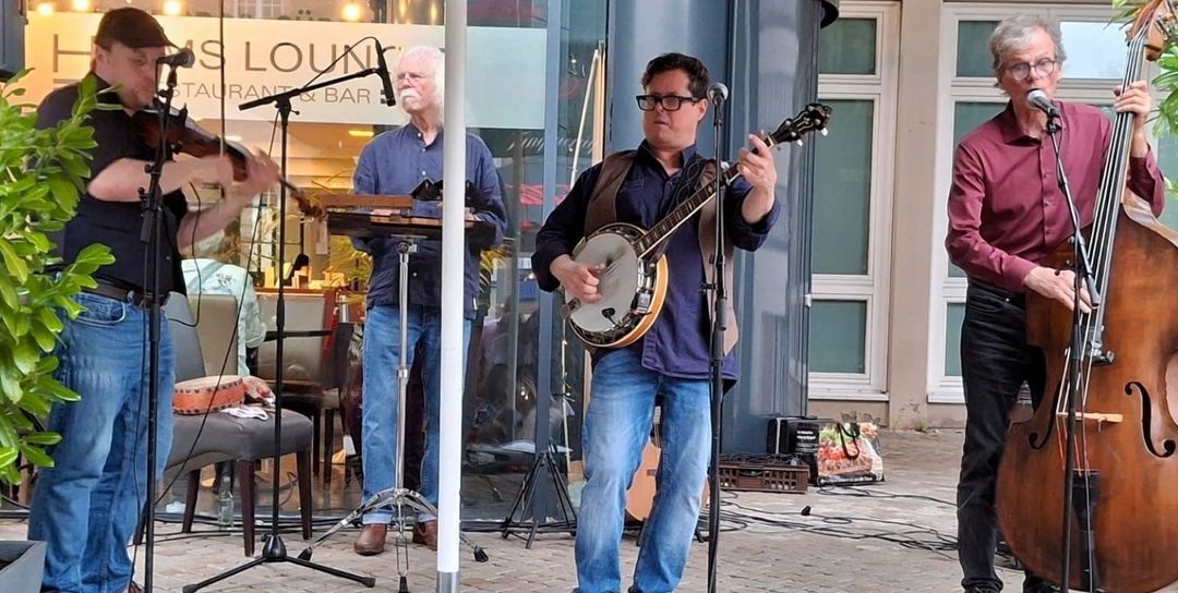 Summertime-Music: Benefiz-Event bringt 3000 Euro für Kinder und Jugendarbeit