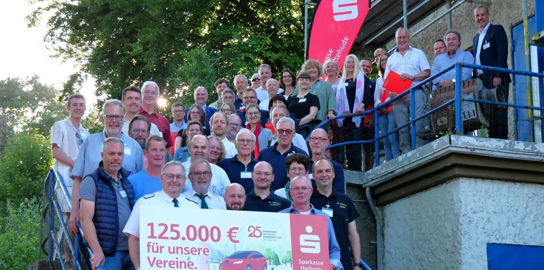 125.000 Euro: 31 Vereine erhalten Jubiläums-Spende der Sparkasse