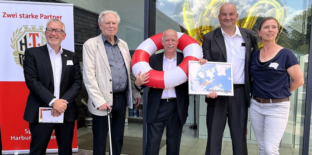 „Mr. HTB“ ging von Bord: Torsten Schlage wurde in den Ruhestand verabschiedet