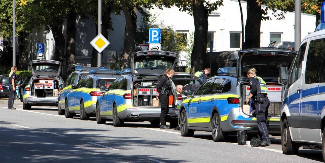 Großeinsatz: Spezialkräfte suchen nach Person mit waffenähnlichem Gegenstand
