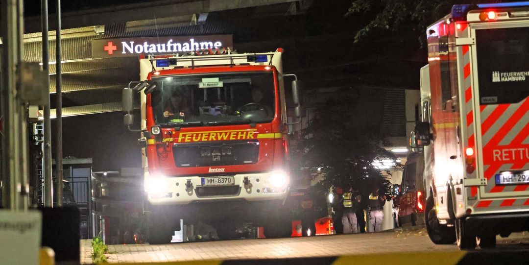 Nächtlicher Feueralarm im AK Harburg: Alte Brandstelle macht weiter Probleme