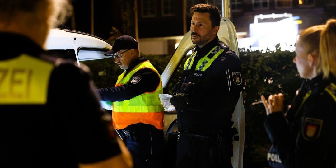 Drogen und Handys im Visier: Länderübergreifende Großkontrolle auf der B73