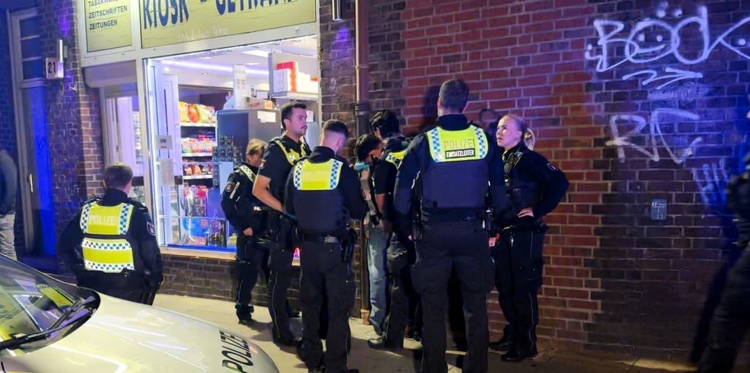 Wieder Massenschlägerei in Harburg: Polizei rückt mit Großaufgebot an