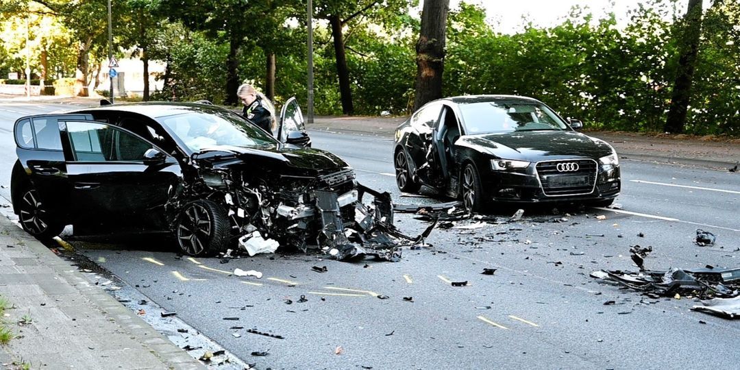 Schwerer Unfall auf der B73: Škoda-Fahrer schwer verletzt - Straße voll gesperrt