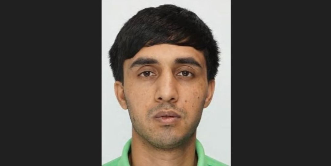 - Mit Hilfe der Veröffentlichung eines Fotos sucht die Polizei Hamburg öffentlich nach dem 19-jährigen Obaidullah Ayubi und bittet um Hinweise aus der Bevölkerung. Foto: Polizei