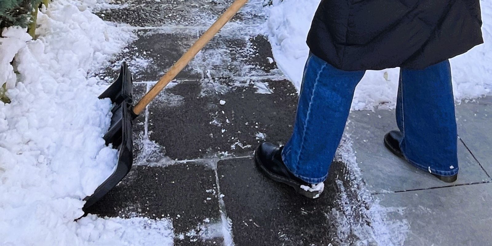 Gefährliche Glätte: Hamburg hebt für zwei Wochen das Streusalz-Verbot auf