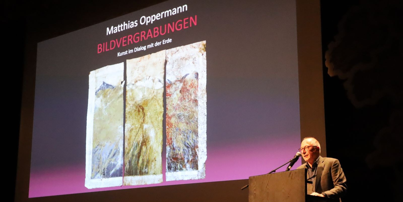 Künstler zu Gast im Museum: Ausstellungs-Führung mit Matthias Oppermann