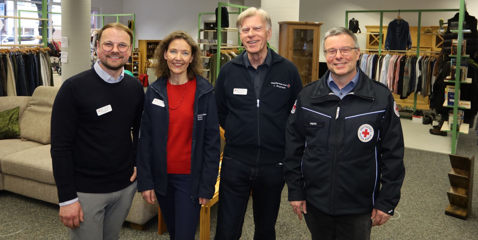 Empfang mit 100 Gästen: Gelungener Start für Harburgs neues Secondhand-Kaufhaus