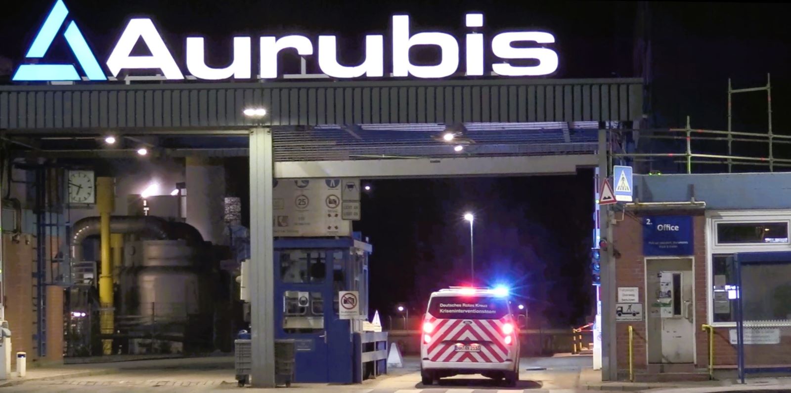 Tödlicher Brand in Lagerhalle von Aurubis: Eine Person gestorben