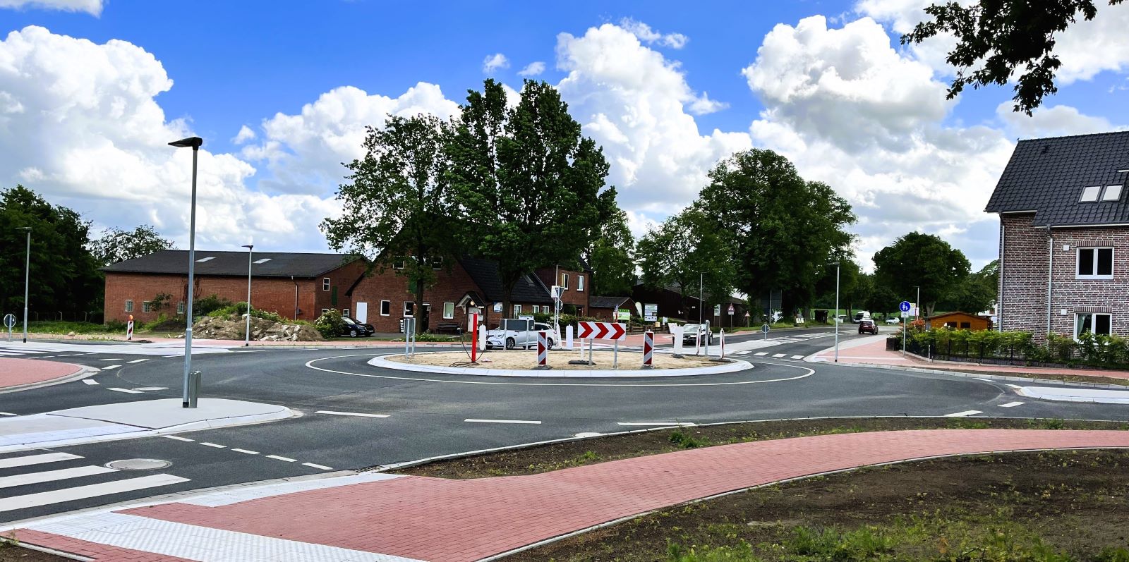 Freie Fahrt in Tötensen: Sperrung für Arbeiten am Kreisel wurde früher beendet