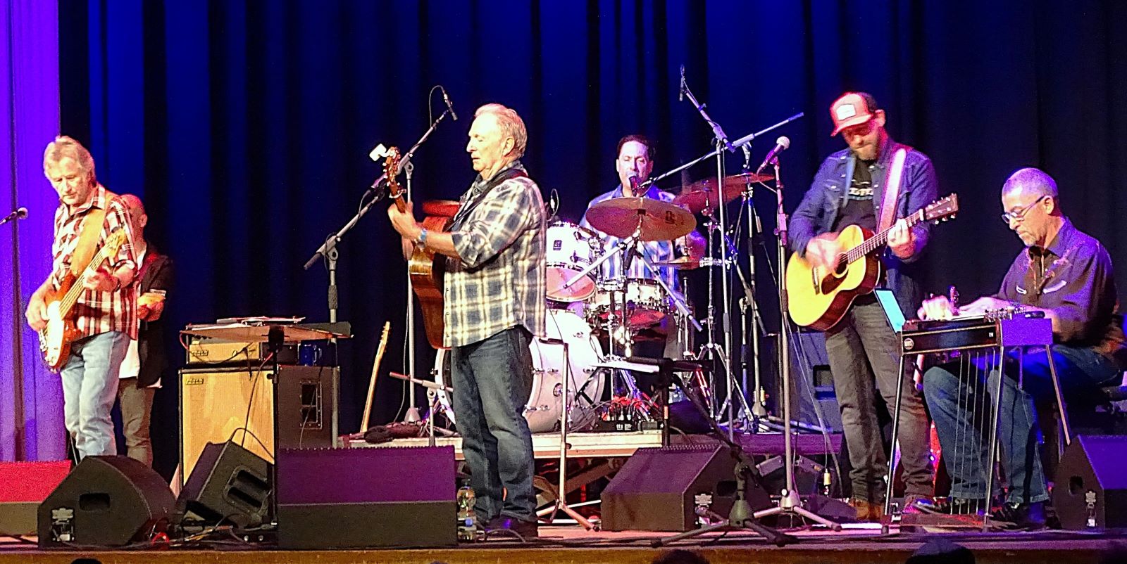 "Die Cowboys" begeisterten die Fans in der Friedrich-Ebert-Halle in Heimfeld 