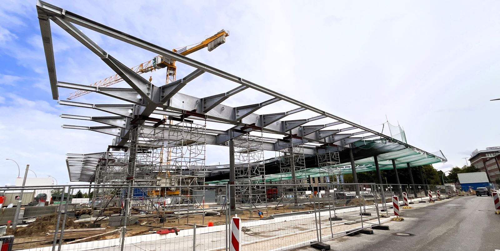 Meilenstein beim ZOB-Neubau: Die Riesige Stahl-Konstruktion ist fast fertig 
